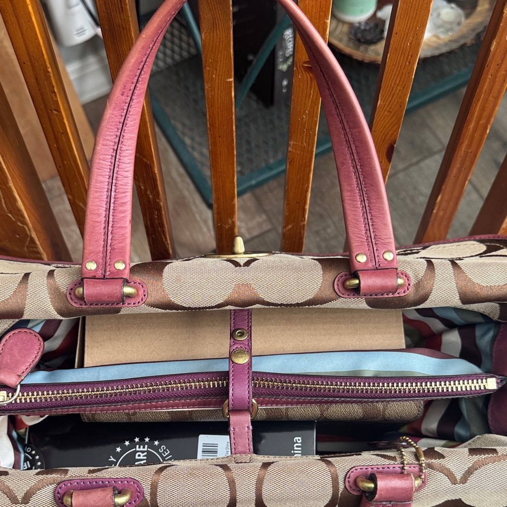 Coach Hampton
Signature Laptop Briefcase - Picture 7 of 14